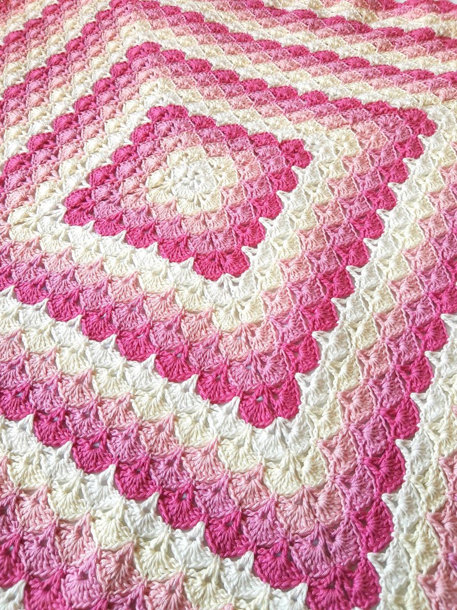 Beautiful Shells Blanket